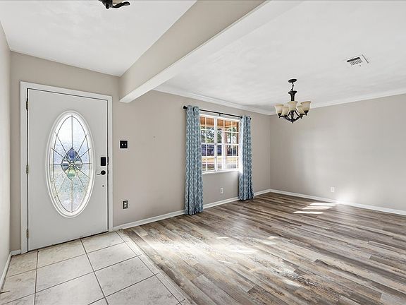 4th image of 7640 Laurie Ln