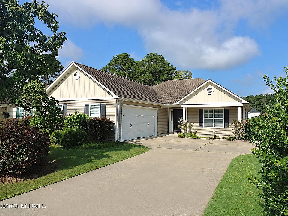 1st image of 1321 Clancy Drive NE