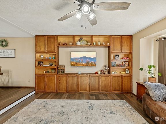 5th image of 2826 NE Fernwood Court