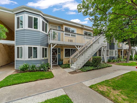 2nd image of 12616 Lakeshore Dr APT 10