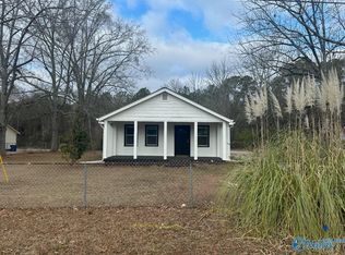 3467 Greenview Ave, Rainbow City, AL 35906