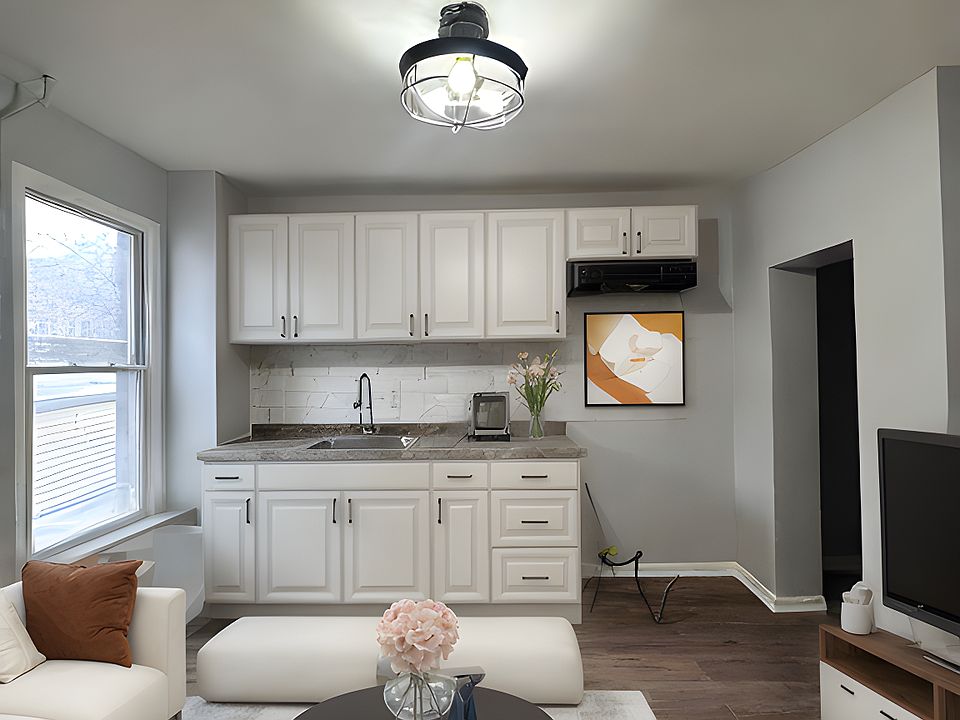 Living Room/Kitchen