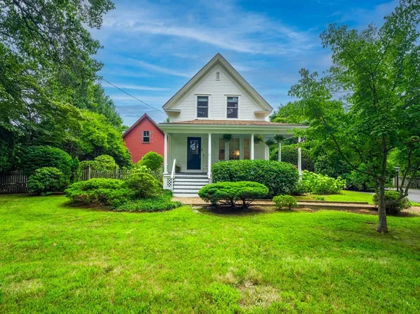 77 Gardner St, South Hamilton, MA 01982