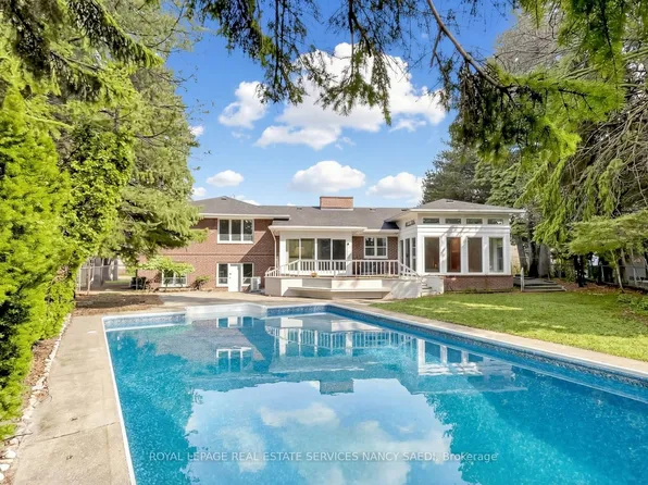 2 Colvestone Rd, Toronto, ON M2L 1X3