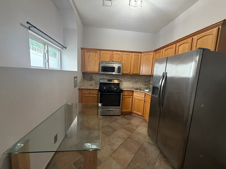 329 George St #BASEMENT — Photo 10