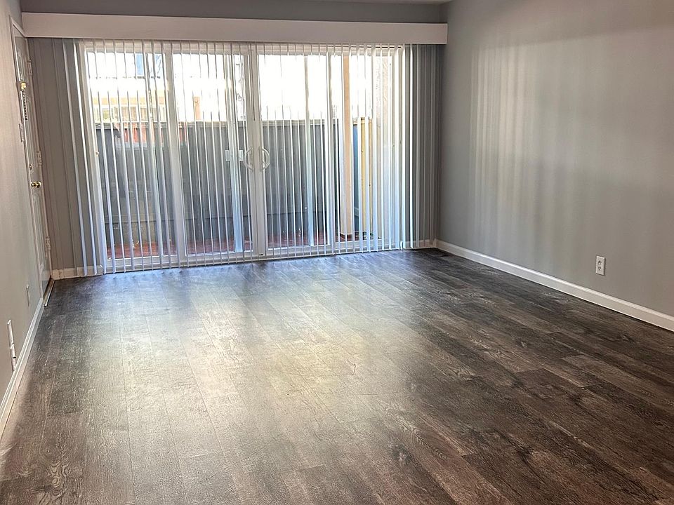1st image of 123 N El Camino Real #7