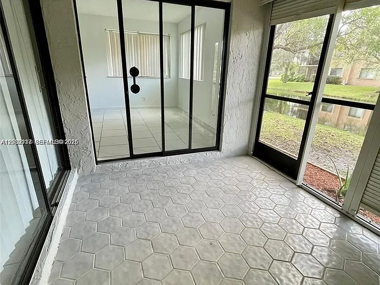 183 Lakeview Dr #103 — Photo 9