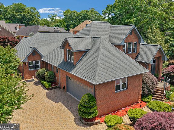 3rd image of 125 Oakpark Ter