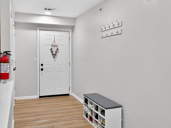 3rd image of 1332 Fernwood Ct