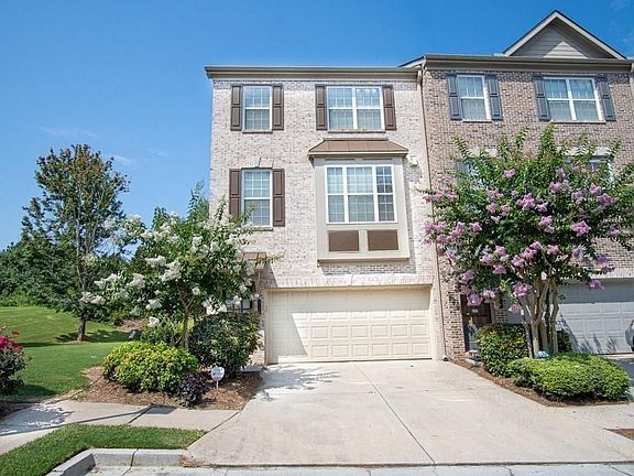 3rd image of 5720 Pine Oak Dr