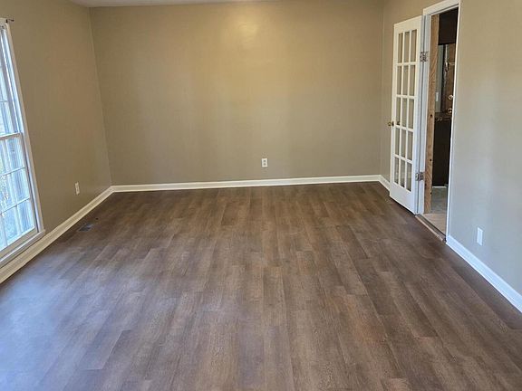 2nd image of 802 Eagle Road