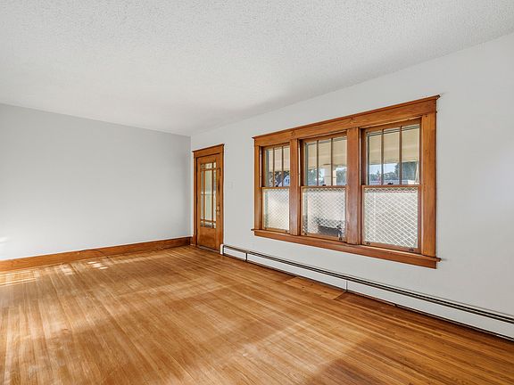 3rd image of 564 Ward Rd #1