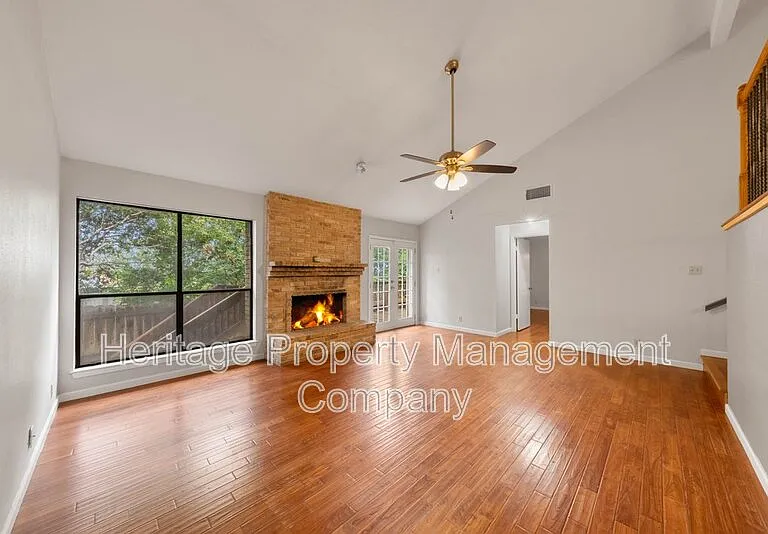 13906 N Hills Village Dr — Photo 12
