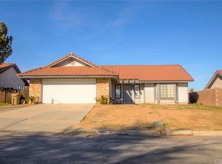 13456 Mountain Dr, Hesperia, CA 92344