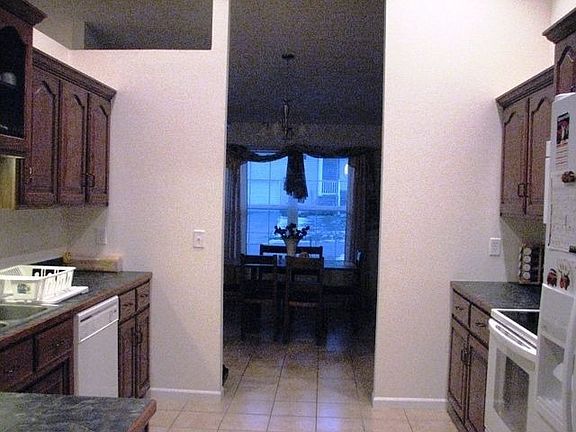 4th image of 145 Lyle Curtis Cir