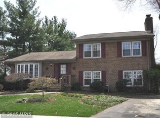 5 Phillips Dr NW, Leesburg, VA 20176