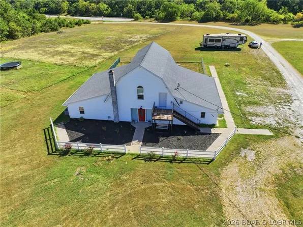 186 Carnahan Rd, Macks Creek, MO 65786