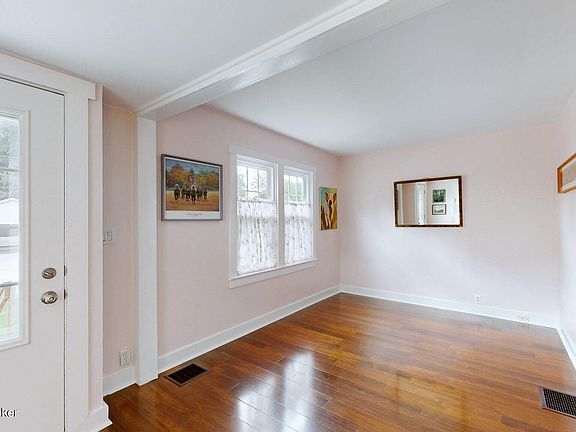 5th image of 605 Fountain Ave