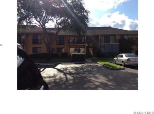 5841 Washington St APT 58, Hollywood, FL 33023