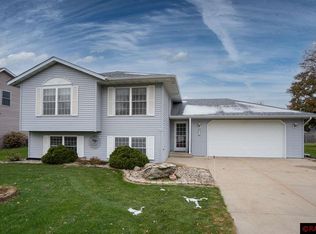 212 Chestnut Ave, Madison Lake, MN 56063