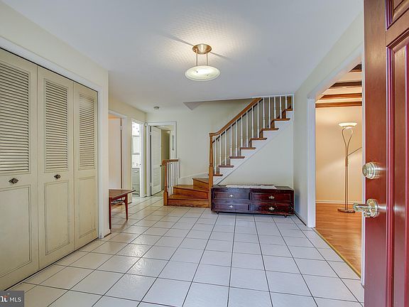 2nd image of 4102 Whispering Ln