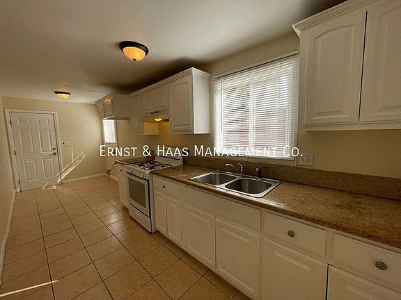 4th image of 512 1/2 Almond Ave