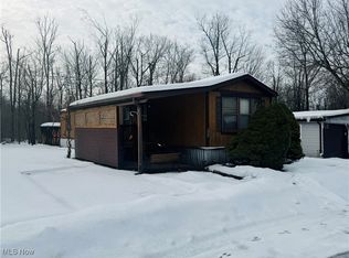 13 Lois Ln, Chardon, OH 44024