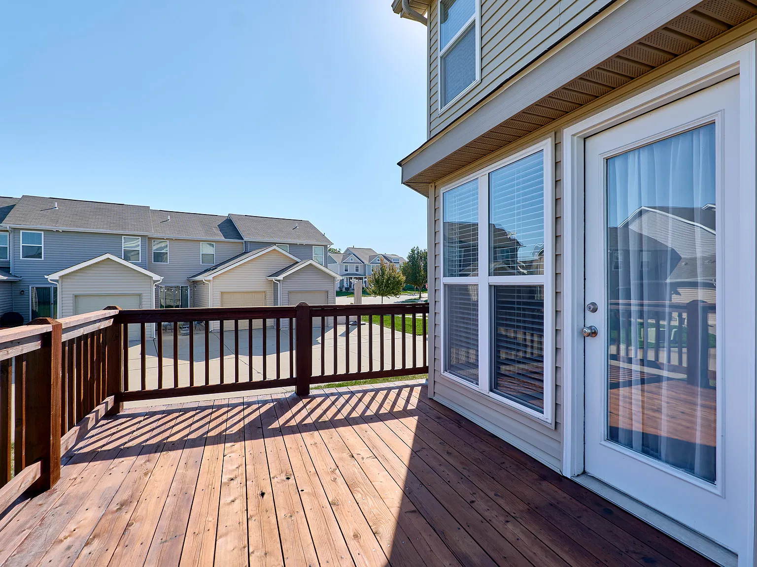 402 Briarcommons Dr — Photo 4