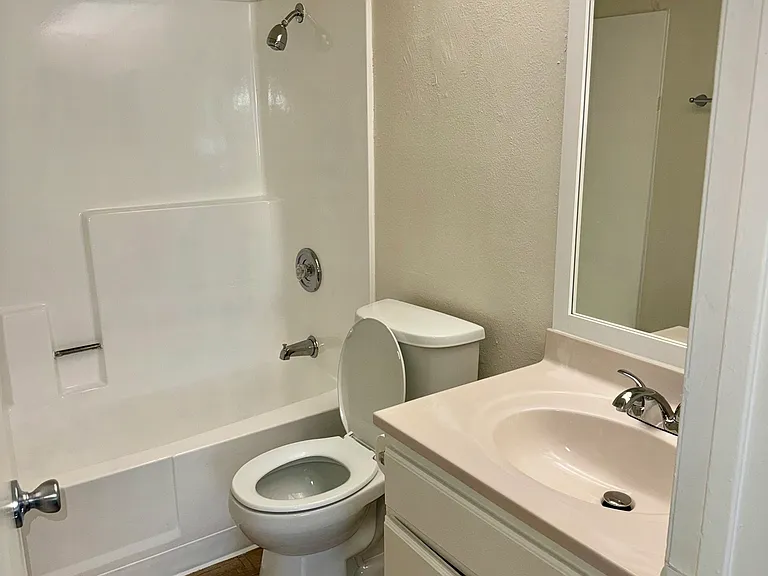 Mountain Gate Apartments — Photo 21