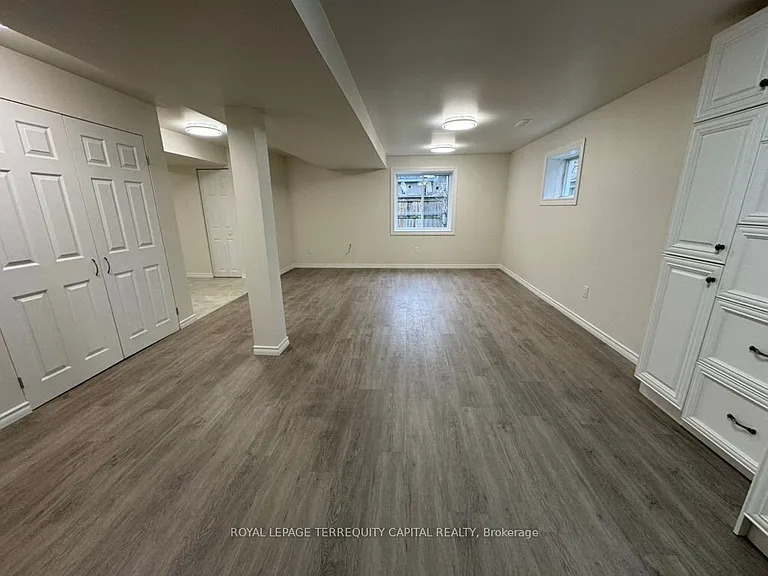 127 Birkhall Pl #LOWER — Photo 6