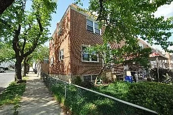 601 Green Ln photo 1
