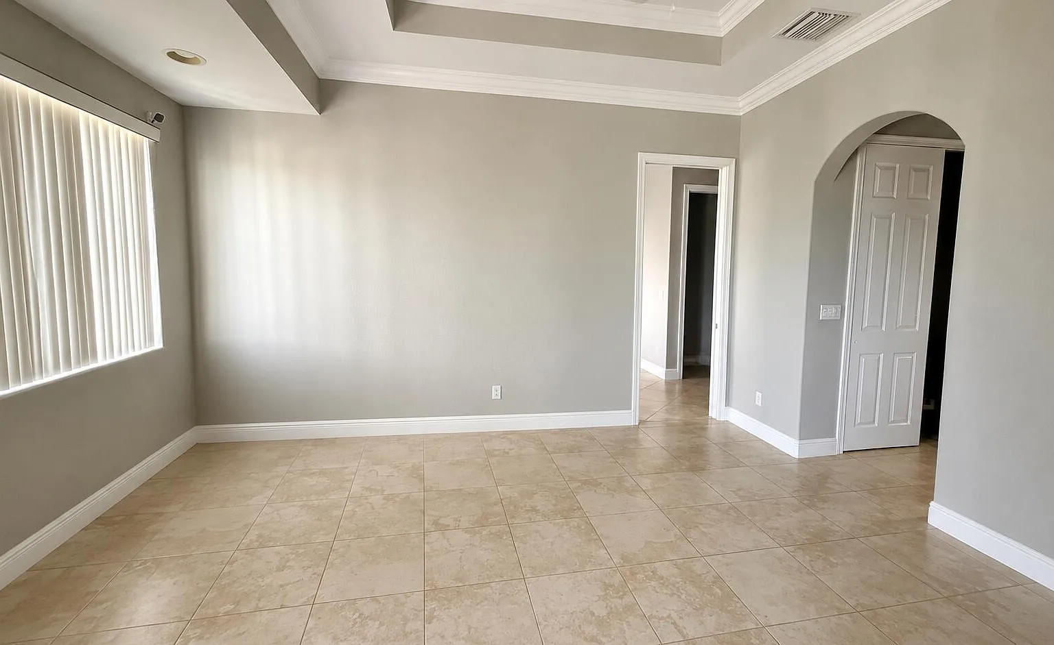 4 bed, 3.5 bath, 2453 sqft, $3,500 — Photo 3