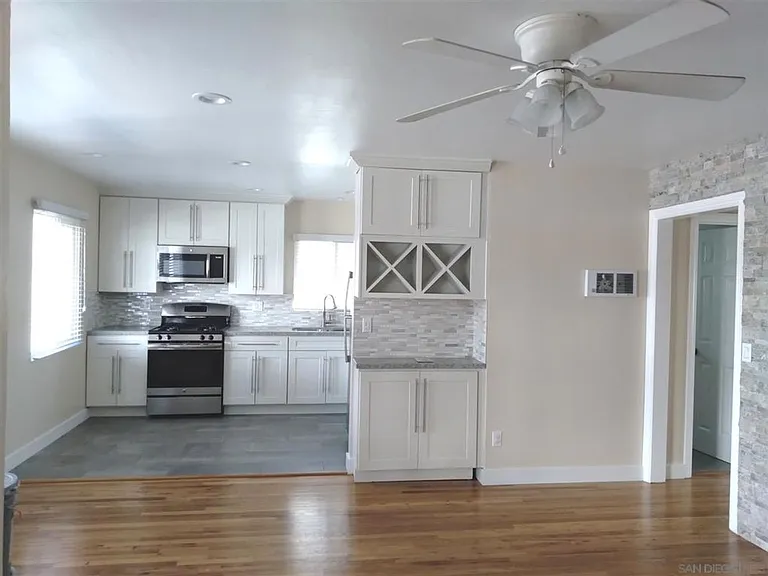 4608 Marlborough Dr — Photo 3