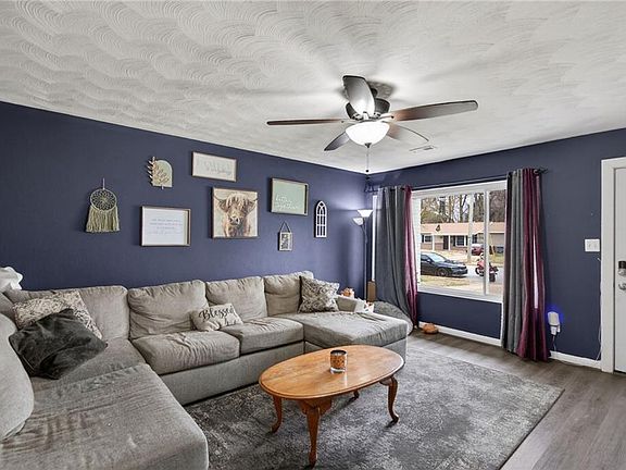 3rd image of 16 Marldale Dr