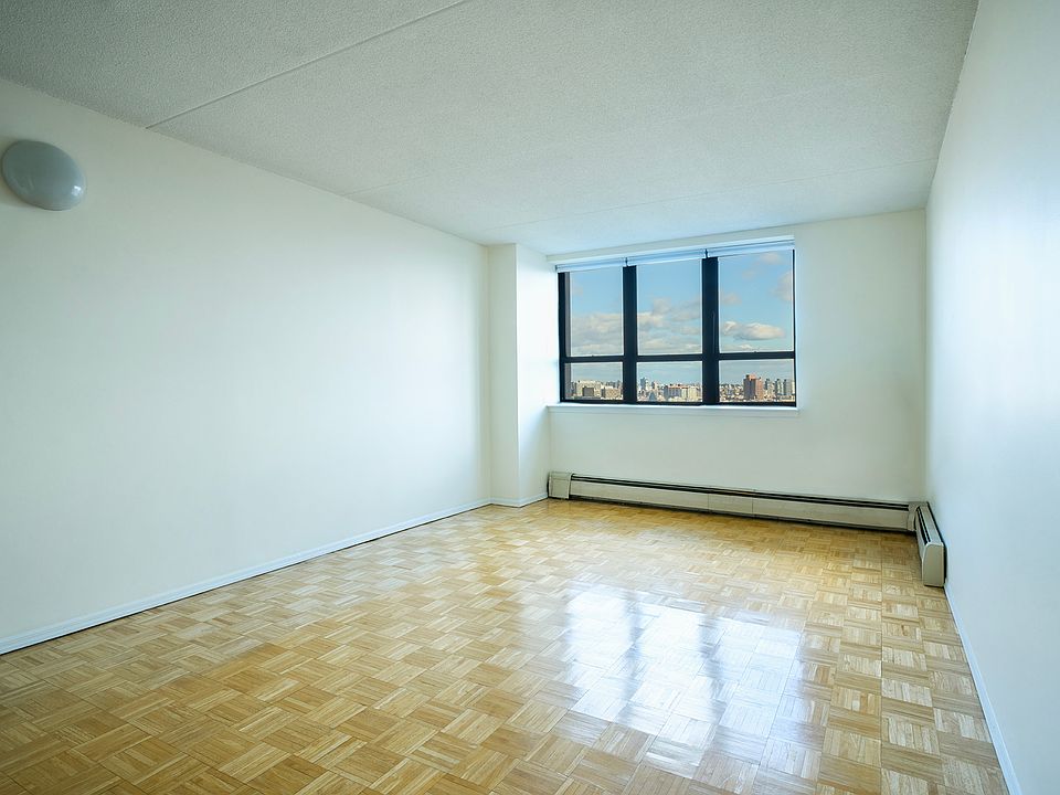 1st image of 300 W 110th St APT 20D