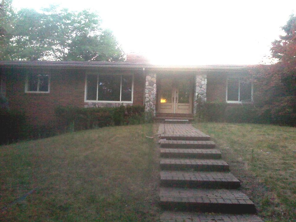 1st image of 59711 Pettengill Dr
