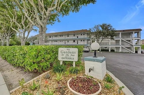 1501 S Ocean Blvd Photo 1