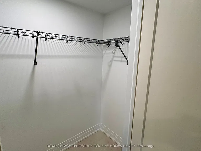 8 Somerset Ave #LOWER — Photo 16