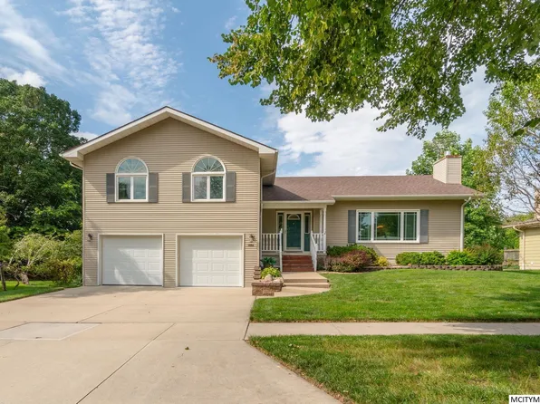 1014 15th St SE, Mason City, IA 50401