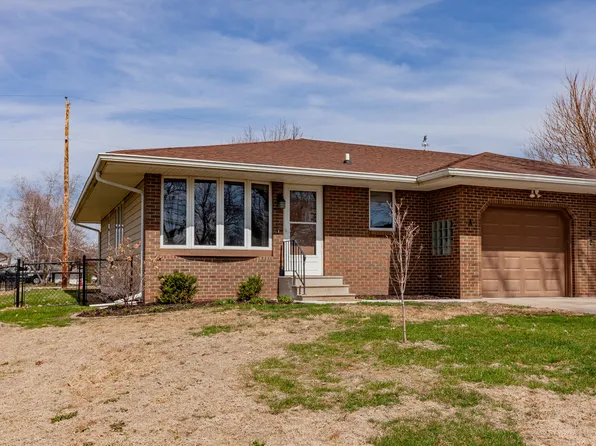 1802 State St #A, Granger, IA 50109