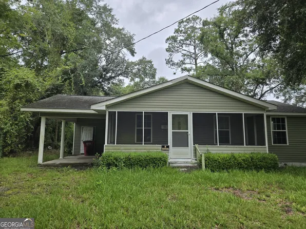 39 Kenny Ln, Baxley, GA 31513