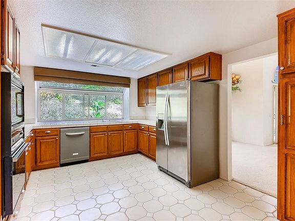 5th image of 1973 Casablanca Ct