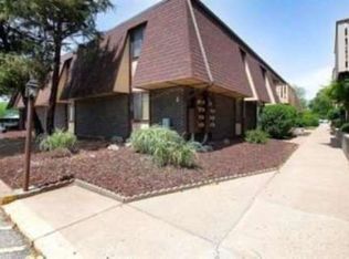 1500 E 10th Ave APT B8, Winfield, KS 67156
