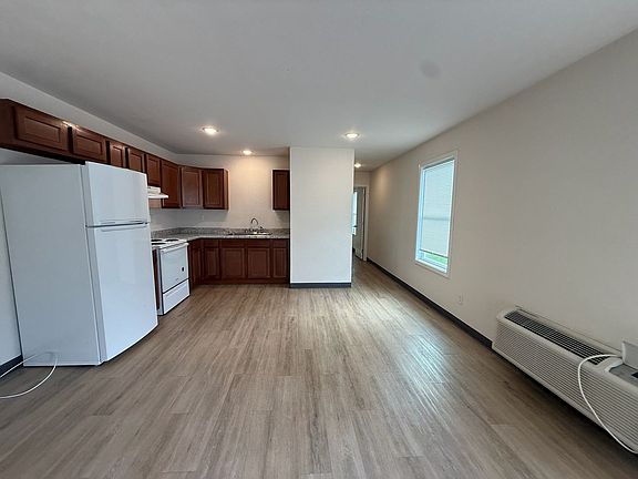 3rd image of 6104 Busiek Rd #4020