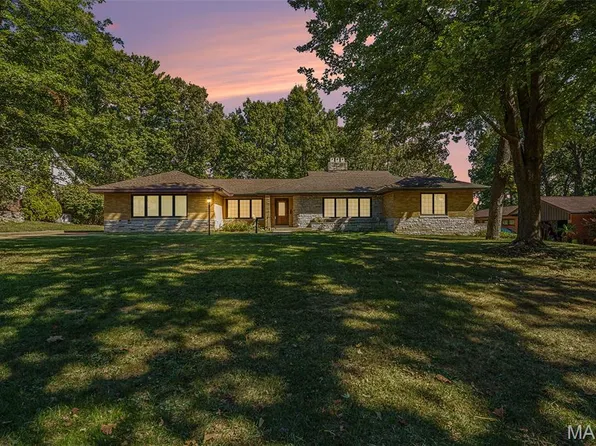 7369 Whitehaven Dr, Saint Louis, MO 63123