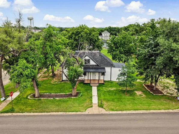 702 N Rock St, Minneapolis, KS 67467