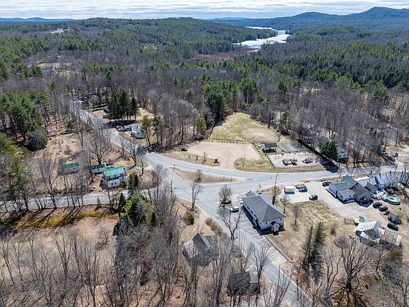 3rd image of 102 Corliss Hill Road