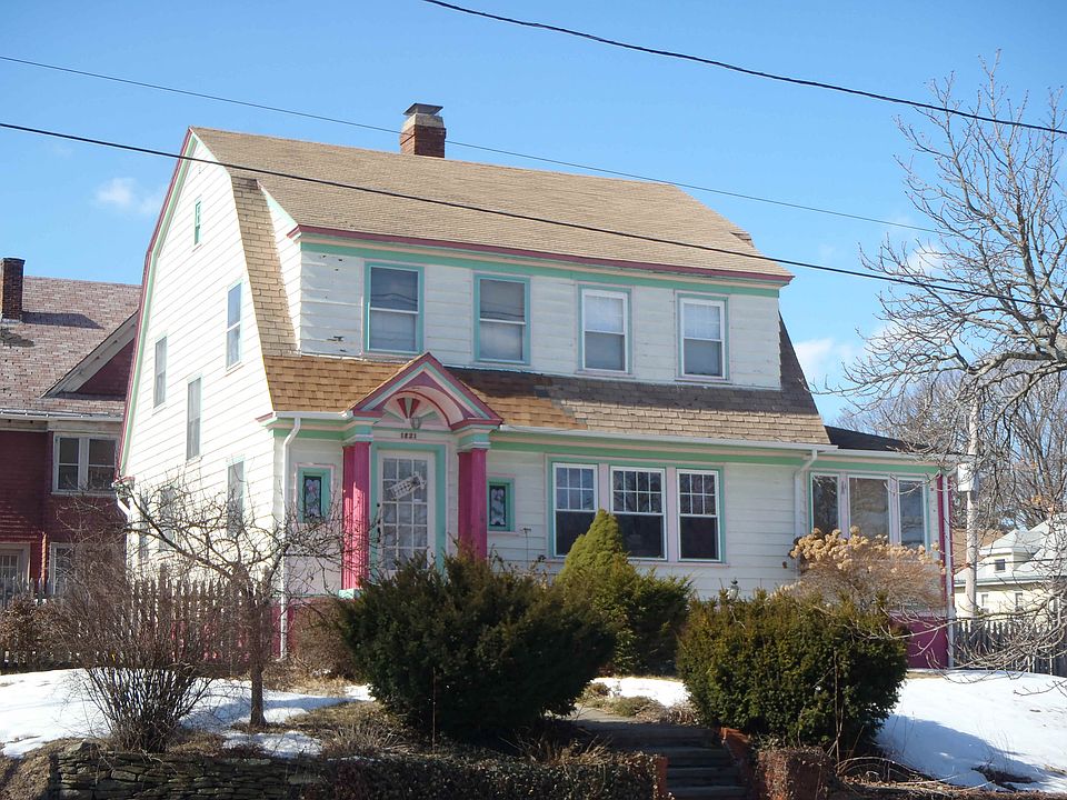 1st image of 1221 Narragansett Blvd