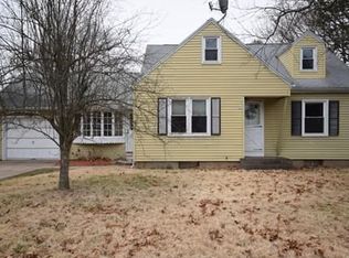 69 Brookline Ave, Feeding Hills, MA 01030