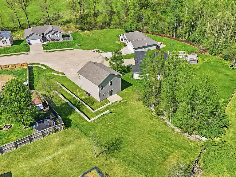 460 E Cedar Ct — Photo 12